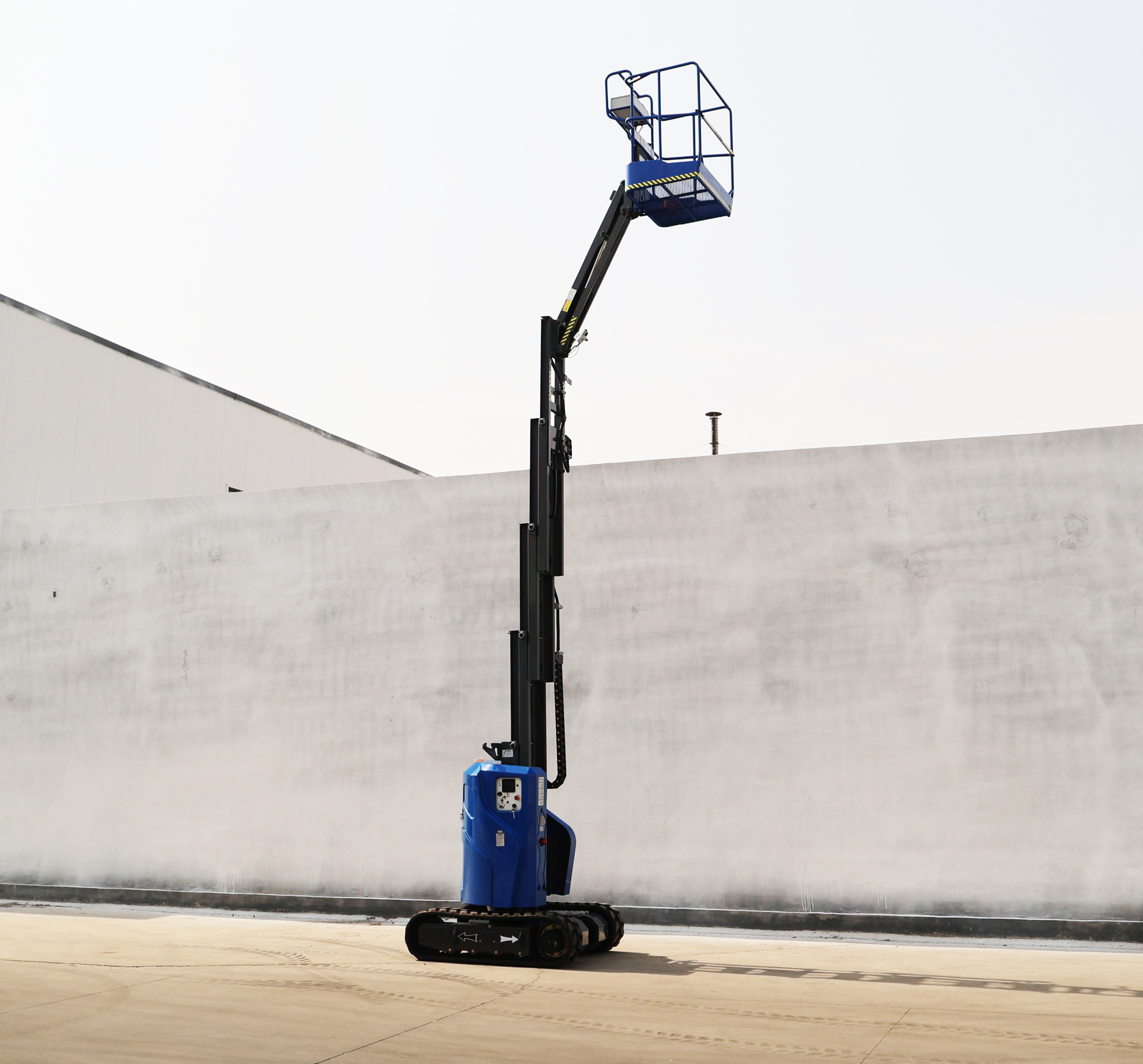 Tracked Vertical Mast Lift With JIB